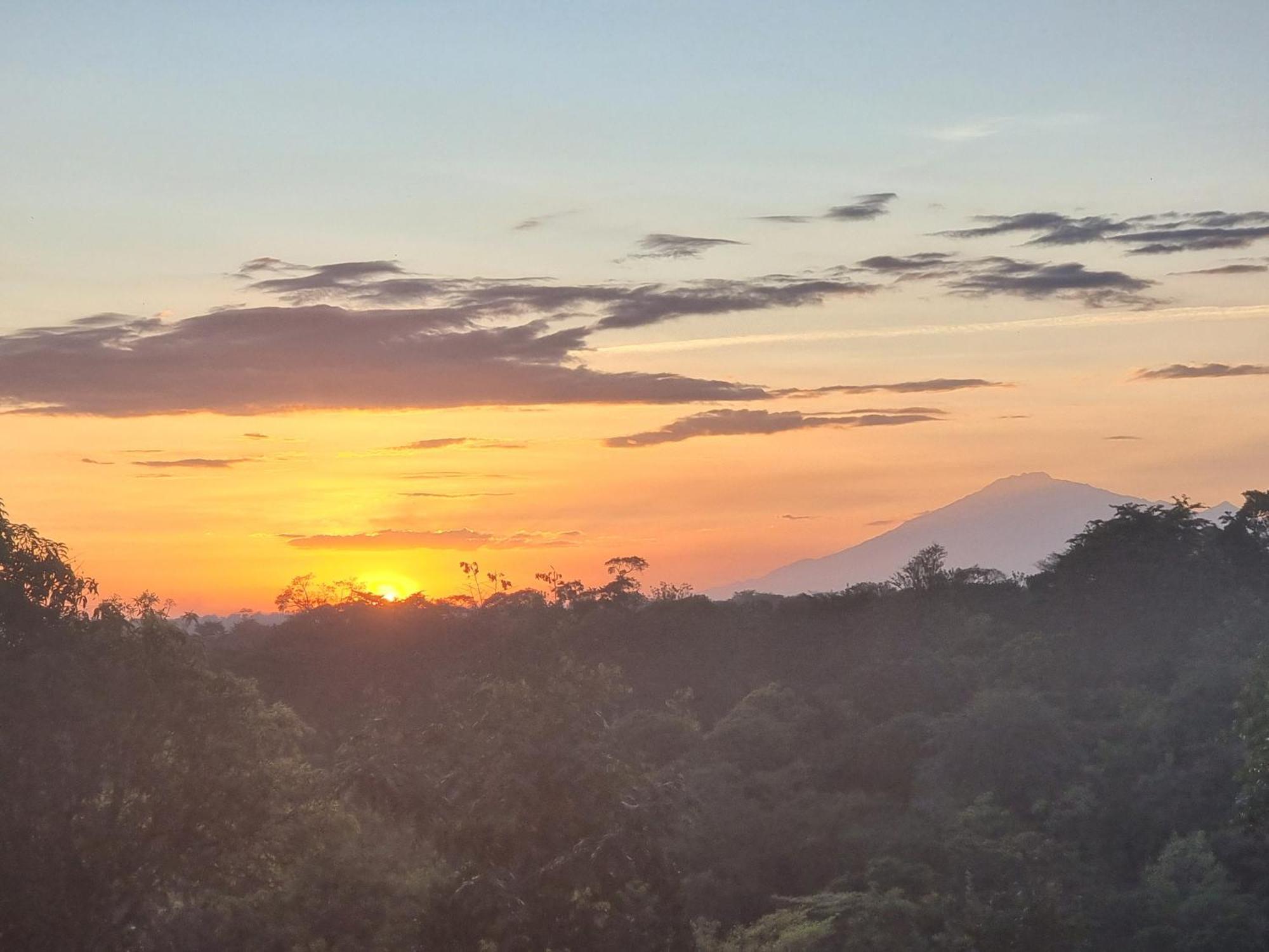 Kisanga Homestay Moshi Quarto foto